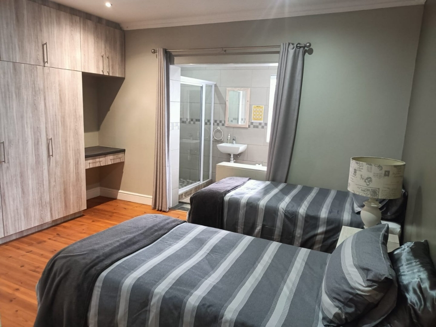 9 Bedroom Property for Sale in Greenfields Eastern Cape